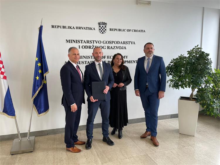 Slika /slike/Vijesti/2022/Potpisivanje ugovora 1.jpeg